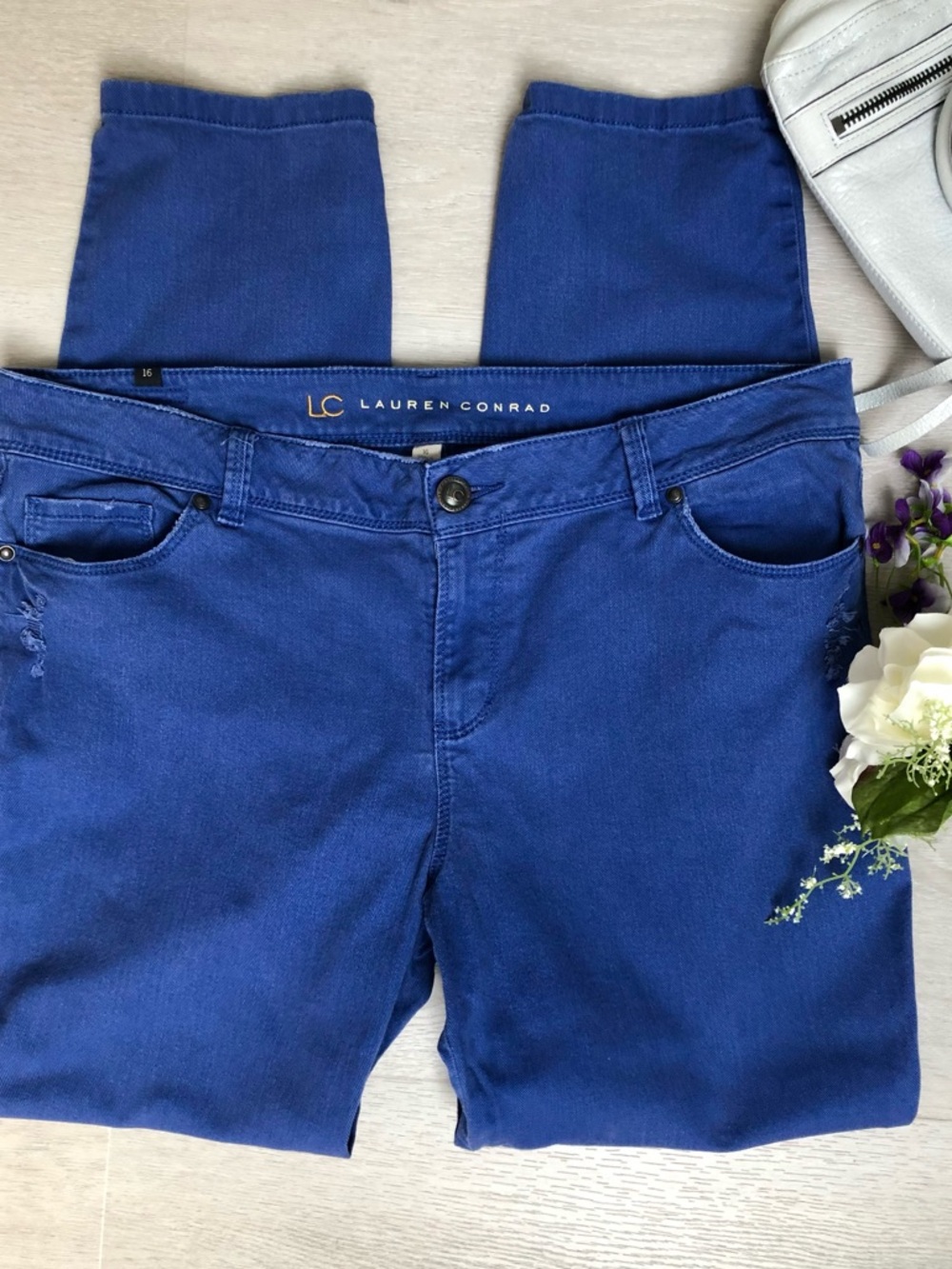 Lauren Conrad Blue Skinny Mid Rise Distressed Details Jeans Size 16